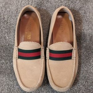 Authentic Gucci beige suede loafers - size 37.5
